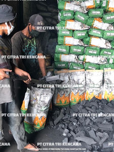 <b>CHARCOAL</b> PACKAGING <b>BAG</b> <b>FOR</b> NEW YEAR 2021 IN Muzahmiyya SAUDI ARABIA FRUIT WOOD BARBECUE <b>CHARCOAL</b>, <b>BBQ</b> GRILL, WOOD <b>CHARCOAL</b> - Product Image 6