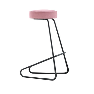 Juego de Tres Taburetes de Hierro y Cuero, Cómodos, de Diferentes Tamaños y Colores, a Precios Asequibles - Product Image 4