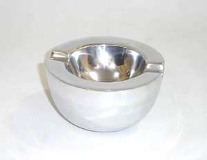 Cendrier en laiton de luxe moderne et unique de conception nouvelle, de qualité supérieure, pour la décoration de la maison et l'utilisation sur table - Product Image 6