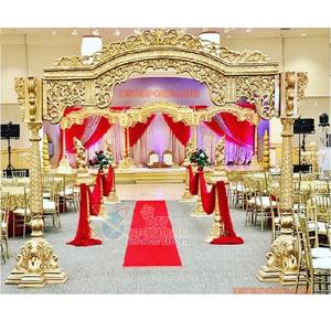 Decoración de Mandap Tradicional para Bodas Gujarati, Base de Pavo Real, Pilar Dorado, Conjunto de Mandap Dorado, Mandap Tallado Dorado del Sur de la India, Decoración para EE. UU. - Product Image 1