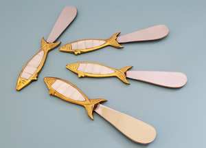 Espátula de queso de estilo vintage con mango de latón Cubiertos de metal asequibles para uso doméstico y en la cocina - Product Image 6