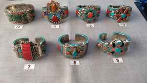 Traditional Fashion Cuff Bracelets Elegant Bangles for Women - Product Image 4