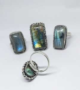 ที่ดีที่สุดคุณภาพขายร้อนจํานวนมากธรรมชาติขนาดใหญ่ Flashy Labradorite แหวนสําหรับเครื่องประดับทํา - Product Image 4