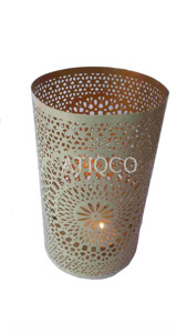 Pot votif en fer élégant avec design de fleurs à la mode - Product Image 3