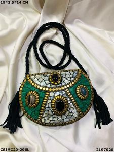 Bolso de mano de mosaico de metal de diseño hecho a mano para damas Accesorio elegante para asuntos de noche y nupciales de moda - Product Image 6