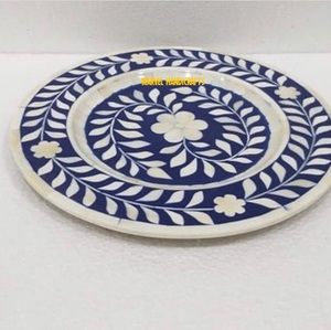 Plato de Madera con Incrustaciones de Madreperla |   Plato de Servir Decorativo para Eid Ramadán, Plato de Cena Árabe Hecho a Mano, Bandeja de Regalo para Decoración del Hogar - Product Image 1
