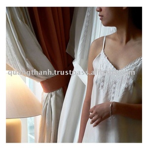 มือเย็บปักถักร้อยกระโปรงนอน Quang Thanh เย็บปักถักร้อย - Product Image 1
