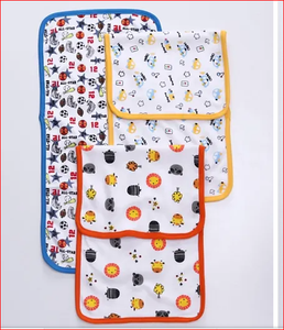 Bavoirs en coton biologique 100%, à motif Ultra doux, personnalisés pour bébés - Product Image 1