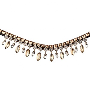 Banda para cejas de diseñador súper cómoda en colores negro plata marrón dorado hecha de guanina y cuero - Product Image 2