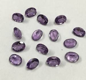 อัญมณีกึ่งมีค่าทรงไข่เหลี่ยมเพชรพลอยสีม่วงธรรมชาติขนาด8มม. 10มม. ขายส่ง - Product Image 1
