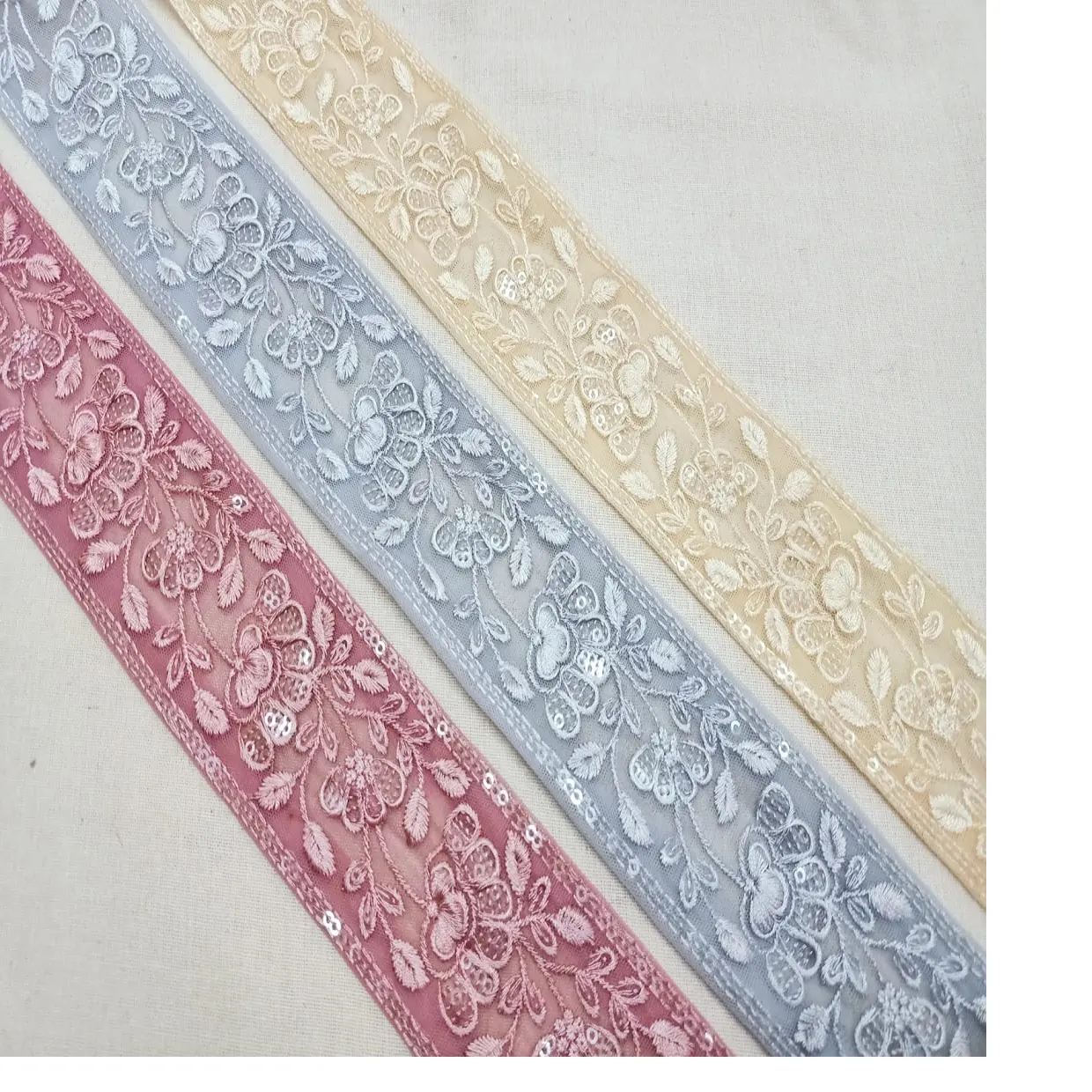 Rubans brodés faits sur mesure, aux couleurs pastel, bleu, rose, beige, avec broderie florale encastrée, pour stylistes de vêtements, 1 pièce
