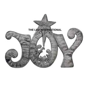 Nouveauté : Ornement de Noël suspendu en forme d'alphabet en métal aluminium avec finition argentée - Product Image 1