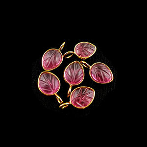 Conjunto de bisel con forma de hoja tallada en plata de ley chapada en oro y rodio de turmalina rosa, abalorios de fiesta de piedra natal - Product Image 2