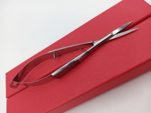 Ciseaux professionnels en acier inoxydable mat argenté pour sourcils, ciseaux de style professionnel pour salon - Product Image 3