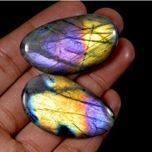 Pierre précieuse naturelle de palmier Dhorgems, cristal de labradorite, pierre précieuse en vrac pour la fabrication de bijoux - Labradorite chatoyante en provenance du Rajasthan - Product Image 1