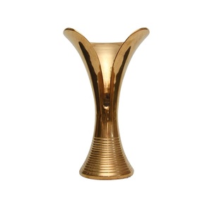 แจกันตกแต่งโต๊ะอาหารรูปทรงหม้อเคลือบทองสำหรับตกแต่งบ้าน - Product Image 1