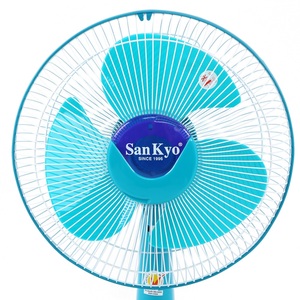 Ventilateur de table électrique moderne de 12 pouces 33W/220V Contrôle mécanique USB Service de pièces de rechange gratuit Options de couleur variées Utilisation en extérieur - Product Image 3