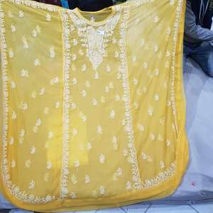 Chikankari Kaftan งานปักลวดลายสวยงามสวยงามที่ออกแบบมาสำหรับเสื้อผ้าแนวชนเผ่าที่สง่างามสำหรับงานปาร์ตี้เทศกาลและการออกนอกบ้านแบบลำลอง - Product Image 4