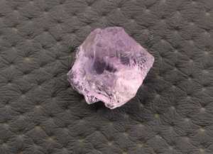 พลอยคุนไซต์สีชมพูธรรมชาติ เกรด AAA แบบหยาบ 2 ชิ้น ขนาด 22x24 มม. เอฟเฟกต์รูปดาว สำหรับทำเครื่องประดับและตกแต่งบ้าน - Product Image 4