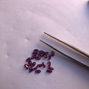 Piedra granate de rodolita Natural de 3mm, 4mm, 5mm, piedra preciosa suelta de corte ovalado facetado a precio mayorista, tendencia del fabricante, calidad AAA - Product Image 2