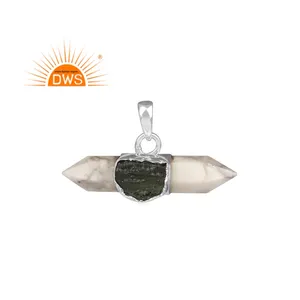 Güzel gümüş doğal kaba Moldavite ve Howlite taş kolye takı üreticisi