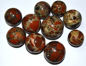 Comprar en línea Esferas Rojas manchadas: Esferas Rojas manchadas a la venta Piedra curativa Reiki decoración del hogar - Product Image 1