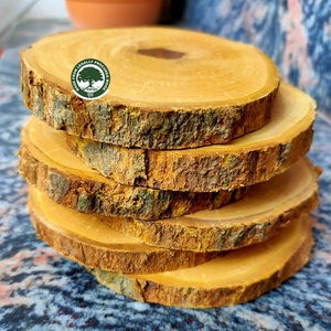 Décoration de fête de mariage, ensemble de 6 sous-verres en bois rustiques écologiques, design écorce, accessoires de table - Product Image 5