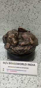 Urne funéraire pour chien en laiton finition cuivre, style américain, Brassworld India - Product Image 5