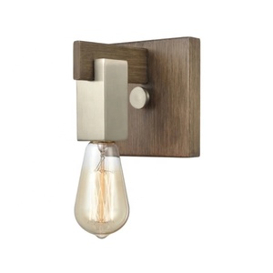 Mid Century Metal <b>Wall</b> <b>Sconce</b> - Product Image 1