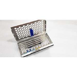 Kit d'instruments chirurgicaux dentaires manuels de haute qualité en acier inoxydable allemand certifié CE pour procédures d'élévation du sinus - Product Image 1