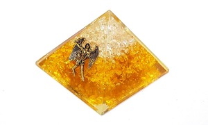 Cristal jaune et clair de protection d'ange de pyramide d'orgone fait à la main, artisanat en pierre semi-précieuse d'Inde pour le nettoyage d'énergie - Product Image 4