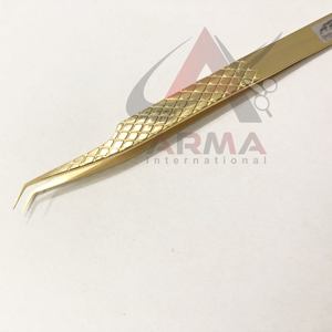 แหนบต่อขนตาสแตนเลสชุบทอง24K แยก45องศาคุณภาพสูงออกแบบโลโก้ได้ตามต้องการจำนวนมาก - Product Image 5