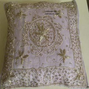 Housses de coussin en coton brodé de créateur Housses de coussins carrées pour la décoration intérieure pour l'hôtel et l'hôpital Vente en gros Exportation Inde - Product Image 3