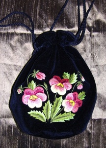 -DESIGNER--LATEST--BEAUTIFUL--POTLI-BAGS WITH--EMBELLISHED AVEC PERLES CRISTAL PIERRE DE VERRE, ZARI --- TRAVAIL-FÊTE et WEDDING--2021. - Product Image 2