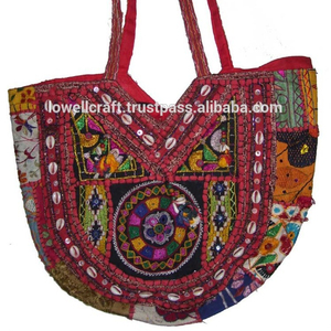 BANJARA-Bolsa de mano decorada con conchas - Product Image 3