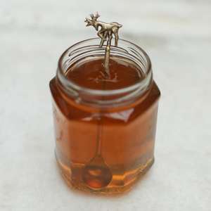 Ensemble de cuillères à mesurer en cuivre élégant avec manche en bois de l'Inde, idéal pour les hôtels, les restaurants et les accessoires de salle à manger de mariage - Product Image 3