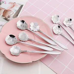 Cuillère de mariage au design unique en or et rose de l'Inde, parfaite pour les ustensiles de cuisine élégants, la maison, le jardin et le restaurant. - Product Image 3