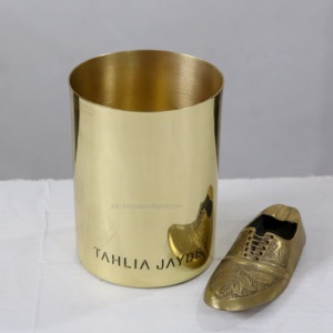 Frascos de velas de 16 Oz dorados de latón macizo hechos a mano personalizados con tapa, decoración del hogar, recipientes de lujo para hacer velas - Product Image 4