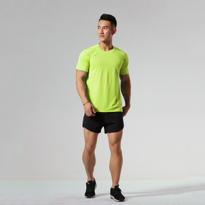 Camiseta deportiva para hombre, ropa deportiva con pantalones cortos, camisetas de gimnasio multicolor personalizadas con pantalones cortos negros - Product Image 5