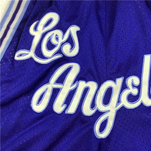 กางเกงขาสั้นบาสเก็ตบอลย้อนยุคของผู้ชายเสื้อทีมตาข่ายโพลีเอสเตอร์ระบายอากาศสำหรับเด็กผู้ชายกีฬาสไตล์ลำลองปักสีพื้น - Product Image 3