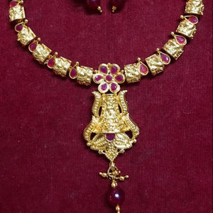 Venta caliente Collar corto para mujeres indias colgante de joyería de oro de moda para fiestas de boda figura collares para regalo - Product Image 3