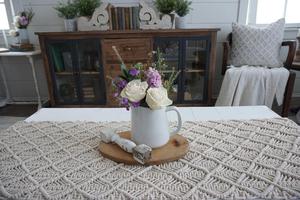 Magnifique chemin de table en macramé tricoté à la main, écologique, motif géométrique personnalisé, coton naturel, décoration de table à manger - Product Image 2