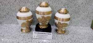 DOMETOP 10 pulgadas Eagle Design Brassworld India's Premium 10 pulgadas CREMATION URN Suministros funerarios - Product Image 5
