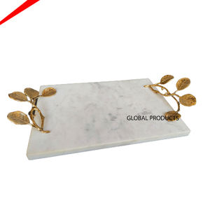 Plateau en marbre blanc design avec poignée en feuille d'or, forme rectangulaire - Product Image 1