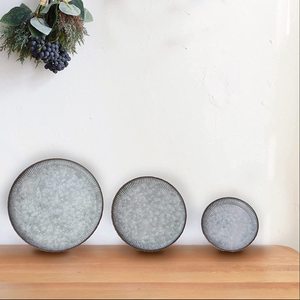 Plateau de service galvanisé gris vintage de forme ronde avec taille personnalisée, parfait pour la maison, la cuisine, la décoration de mariage, pièce de présentation élégante - Product Image 3