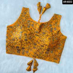 Blusa confeccionada con ropa tradicional india y Sari de diseñador Lehenga Choli con bordado de seda pesada hecho para damas - Product Image 2