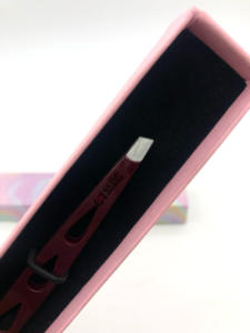 Vente en gros de pinces d'extension de sourcil en acier inoxydable avec revêtement en poudre de vin à pointe argentée avec votre propre logo personnalisé Instruments de beauté - Product Image 3