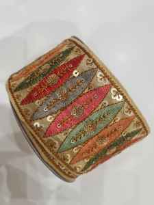 Robes de mariée florales en organza brodées à la main sur mesure lacets de 1 pouce de large dans des tailles assorties couleurs disponibles 4 manières de couleur - Product Image 6