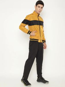 Ensemble de survêtement sportif 2 pièces plissé en nylon respirant pour homme – Coupe-vent d'hiver écologique et décontracté - Product Image 2