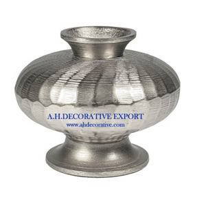 Maceta Colgante de Metal de Alta Calidad, Decorativa para Sala de Estar, Fabricada en Latón con Acabado Antiguo - Product Image 6